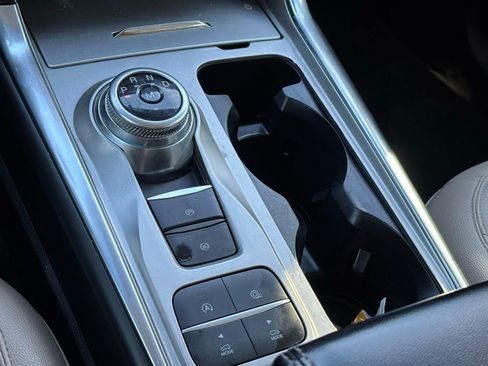 Used 2020 Ford Explorer XLT w/ Equipment Group 202A image 23