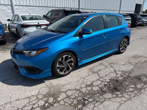 Used 2017 Toyota Corolla iM w/ All-Weather Mat Package FWD image 2