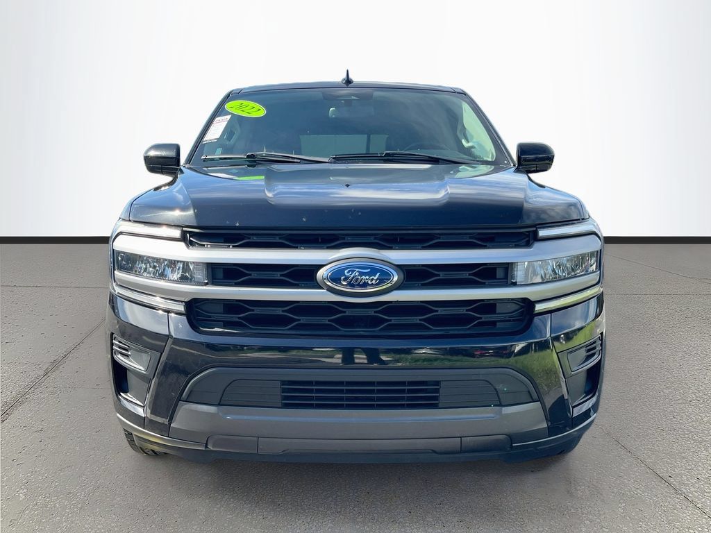 Used 2022 Ford Expedition XLT RWD image 2
