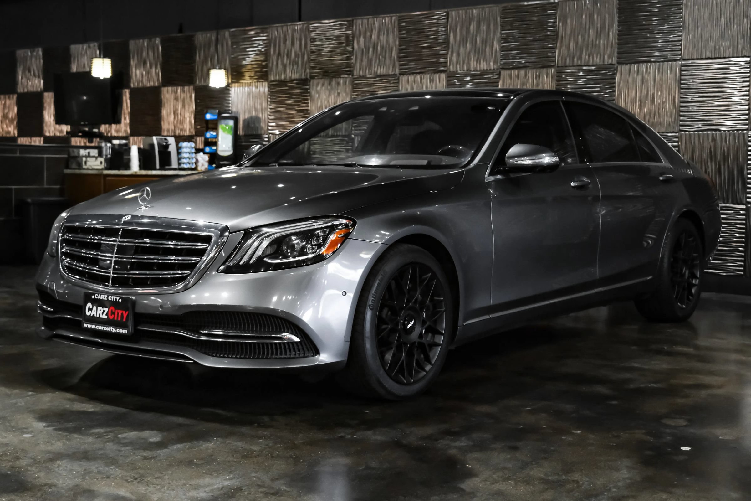 Used 2018 Mercedes-Benz S 560 4MATIC Sedan image 7