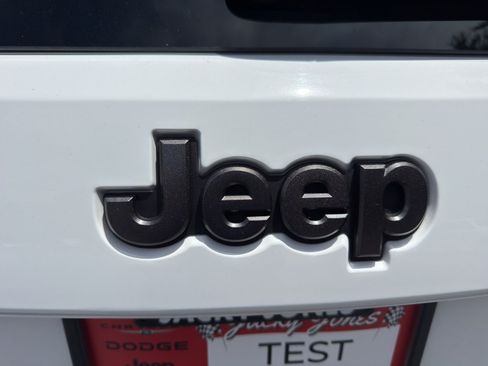 Used 2020 Jeep Grand Cherokee Limited X AWD/4WD image 9