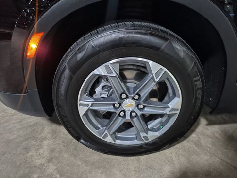 Certified 2025 Chevrolet Blazer LT AWD/4WD image 31