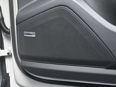 Certified 2026 Porsche Cayenne E-Hybrid AWD/4WD image 31