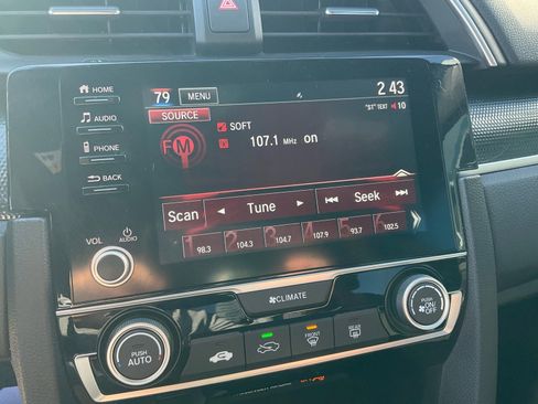 Used 2019 Honda Civic Sport image 6