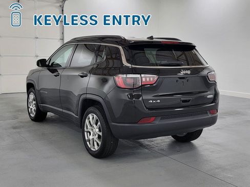 Used 2022 Jeep Compass Latitude AWD/4WD image 6