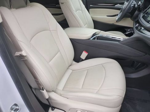 Used 2024 Buick Enclave Essence w/ Experience Buick Package AWD/4WD image 35