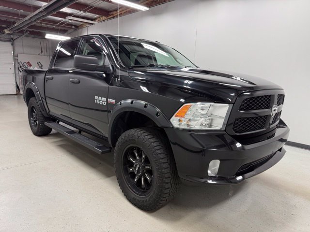 Used 2016 RAM 1500 Express w/ Popular Equipment Group AWD/4WD image 3