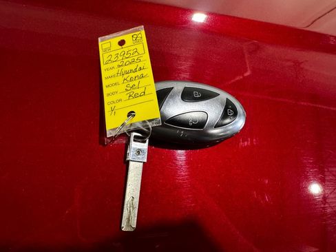 Used 2025 Hyundai Kona SEL FWD image 37