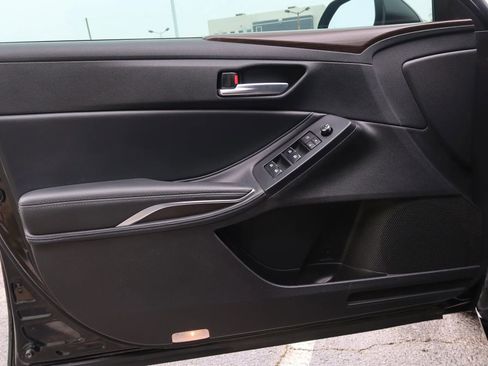 Used 2019 Toyota Avalon XLE image 44