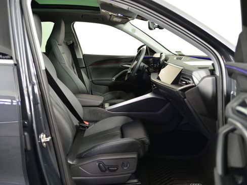 Certified 2025 Audi Q5 Prestige image 18