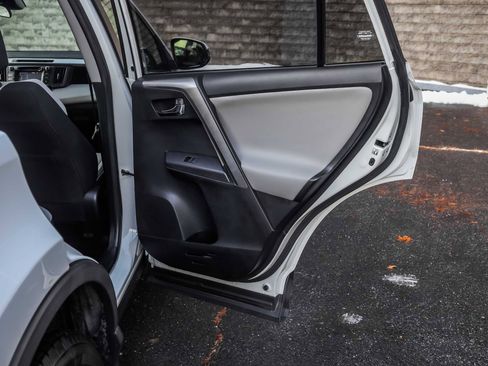 Used 2018 Toyota RAV4 XLE image 16