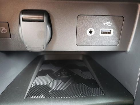 New 2025 Nissan Versa SV w/ Trunk Package image 19