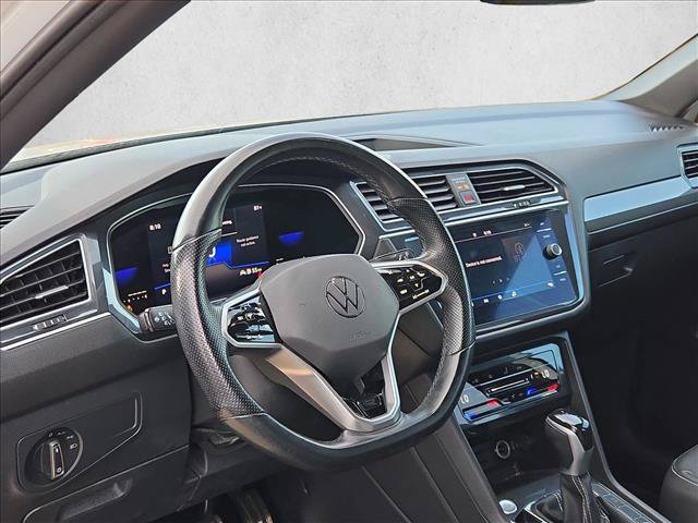 Used 2022 Volkswagen Tiguan SE R-Line FWD image 9