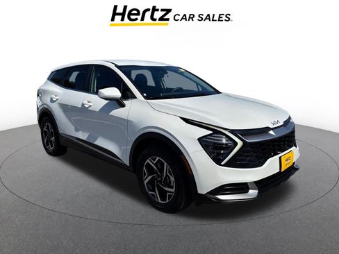 Used 2025 Kia Sportage LX image 1