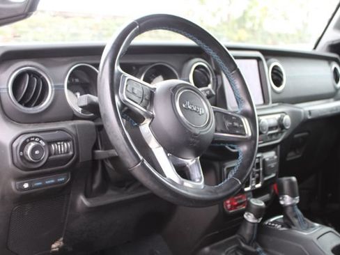 Used 2022 Jeep Wrangler Unlimited Rubicon 4xe w/ Steel Bumper Group AWD/4WD image 8
