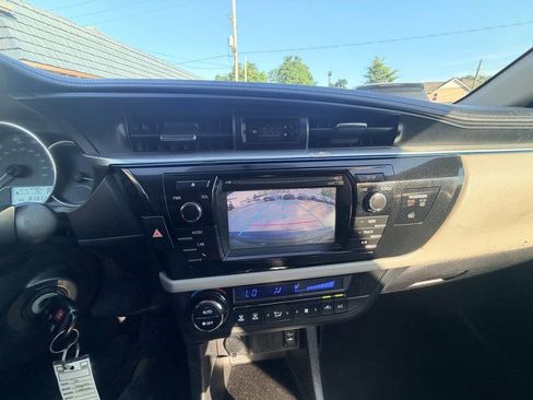 Used 2014 Toyota Corolla LE FWD image 6