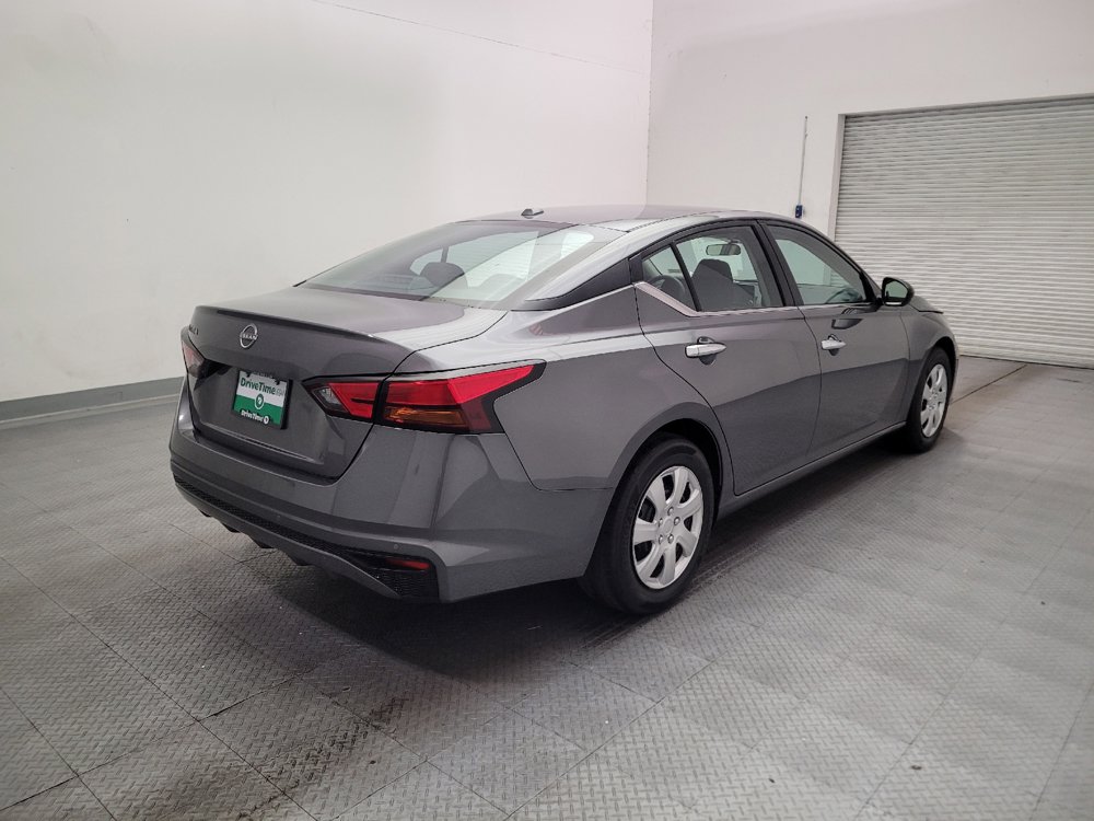 Used 2025 Nissan Altima 2.5 S FWD image 9