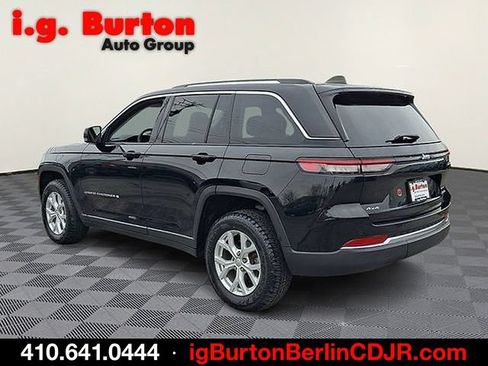 Used 2023 Jeep Grand Cherokee Limited AWD/4WD image 4
