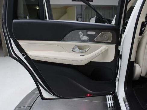 Used 2023 Mercedes-Benz GLS 450 4MATIC w/ AMG Line Exterior image 38