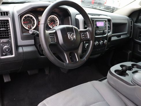 Used 2017 RAM 1500 Express image 4