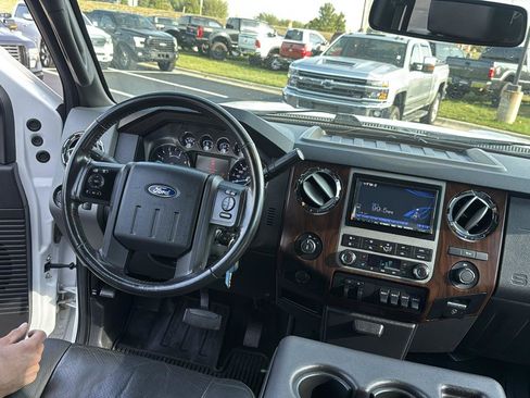 Used 2011 Ford F250 Lariat w/ Lariat Interior Pkg AWD/4WD image 28