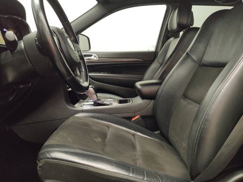 Used 2020 Jeep Grand Cherokee Altitude RWD image 17