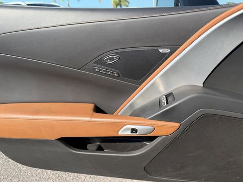 Used 2019 Chevrolet Corvette Stingray Convertible RWD image 17