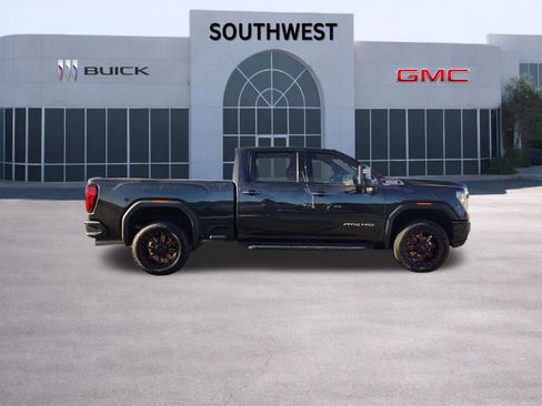 Used 2020 GMC Sierra 2500 AT4 w/ AT4 Premium Package image 7