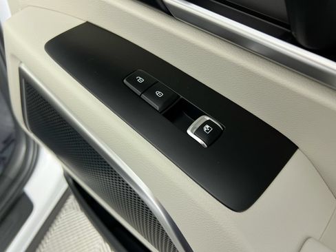 Certified 2024 Kia Telluride S w/ S Sunroof Package FWD image 33