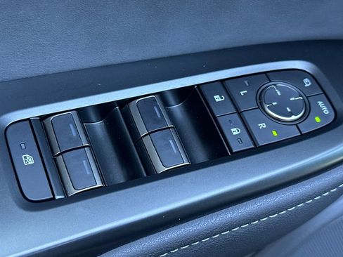 Used 2024 Lexus RZ 300e Premium image 13