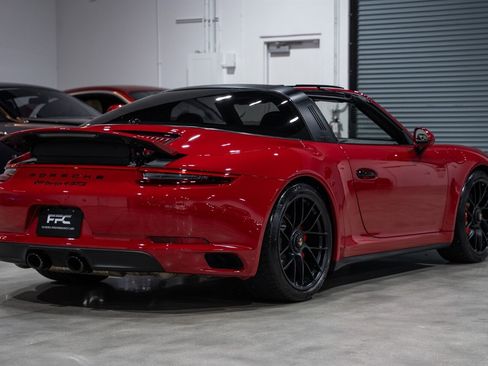 Used 2019 Porsche 911 AWD/4WD image 6