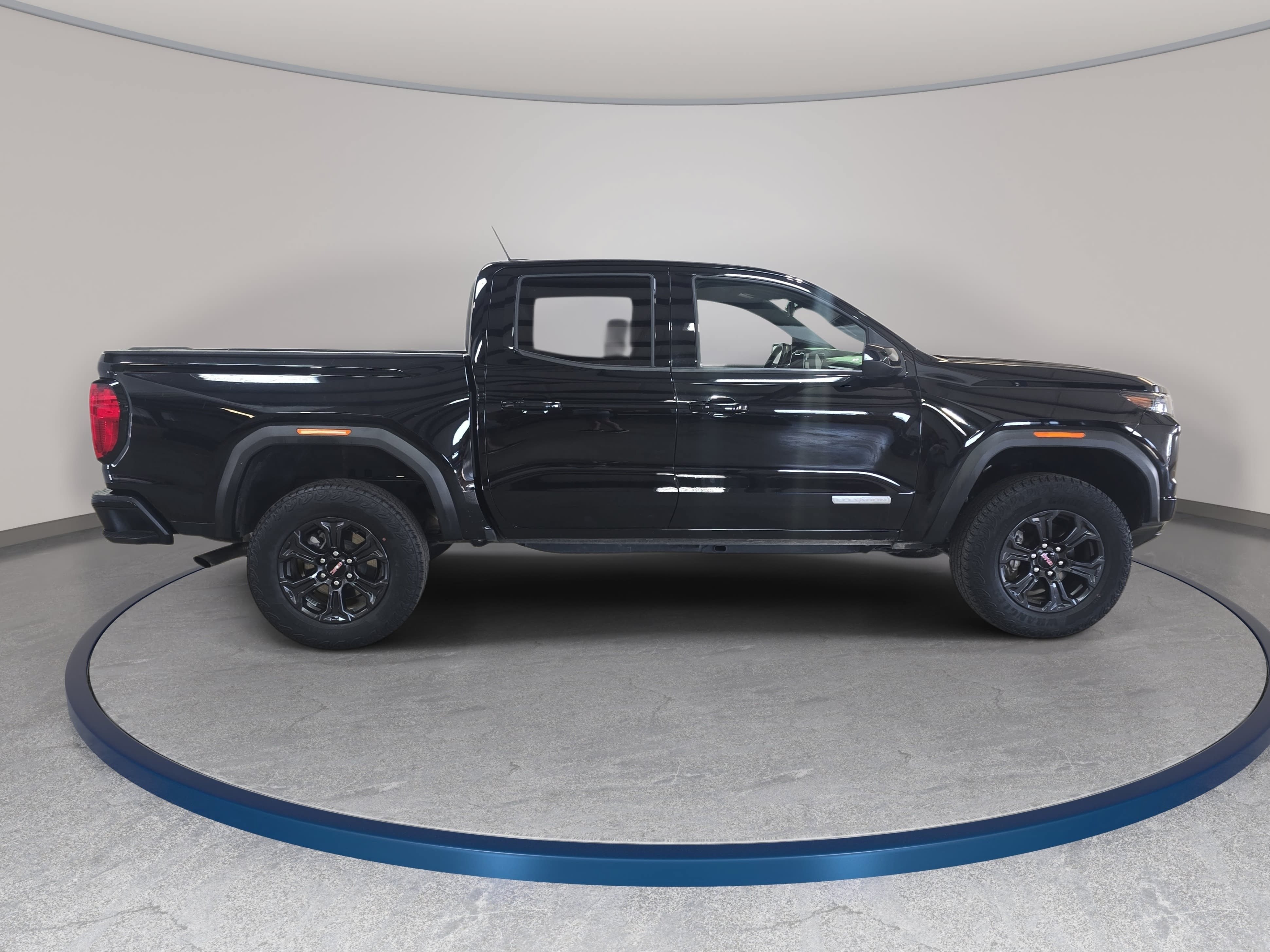 Used 2024 GMC Canyon Elevation w/ Convenience Package RWD image 5
