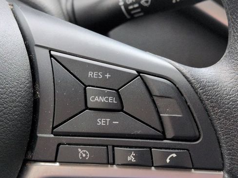 Used 2025 Nissan Altima 2.5 SV FWD image 7