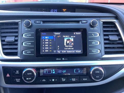 Used 2015 Toyota Highlander Plus image 20