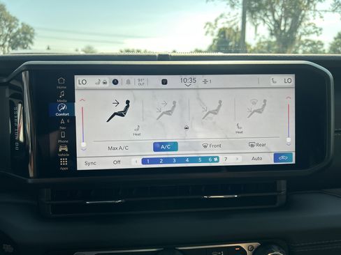 New 2025 Jeep Gladiator Sport image 25