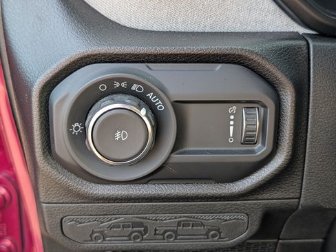 Used 2024 Jeep Wrangler Unlimited Sport AWD/4WD image 26