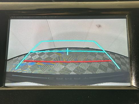 Used 2019 Toyota Camry L image 25