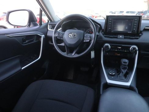 Used 2021 Toyota RAV4 LE image 20