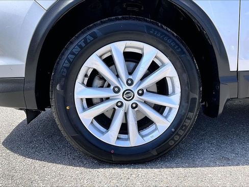 Used 2019 Nissan Rogue Sport S w/ Appearance Package FWD image 34