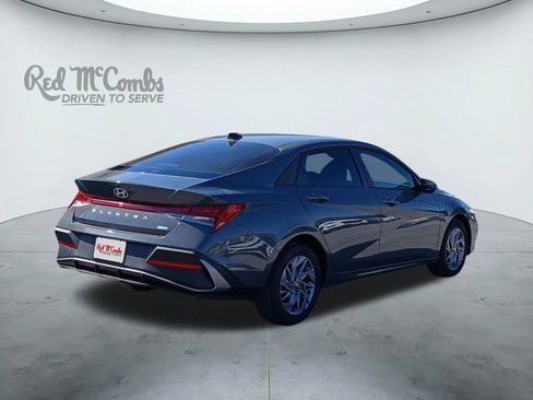 New 2026 Hyundai Elantra Hybrid FWD image 5