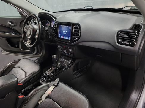 Used 2020 Jeep Compass Limited AWD/4WD image 24