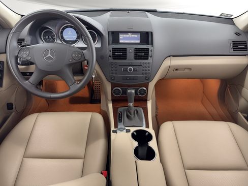 Used 2011 Mercedes-Benz C 300 Sedan image 19