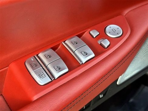 Used 2019 BMW ALPINA B7 xDrive w/ Luxury Rear Seating Package image 18