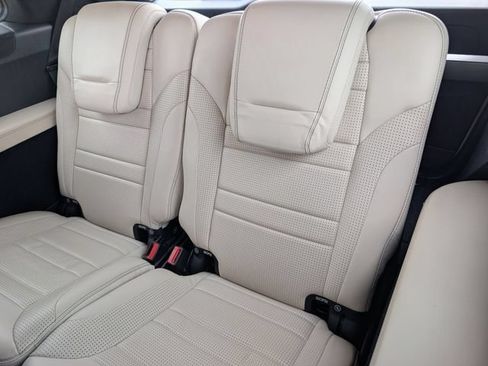 Used 2015 Mercedes-Benz GL 63 AMG 4MATIC image 22