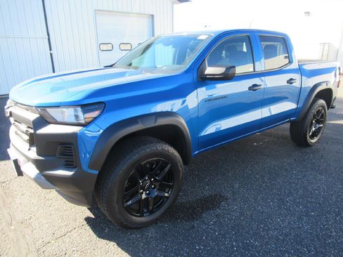 Used 2023 Chevrolet Colorado Trail Boss image 1
