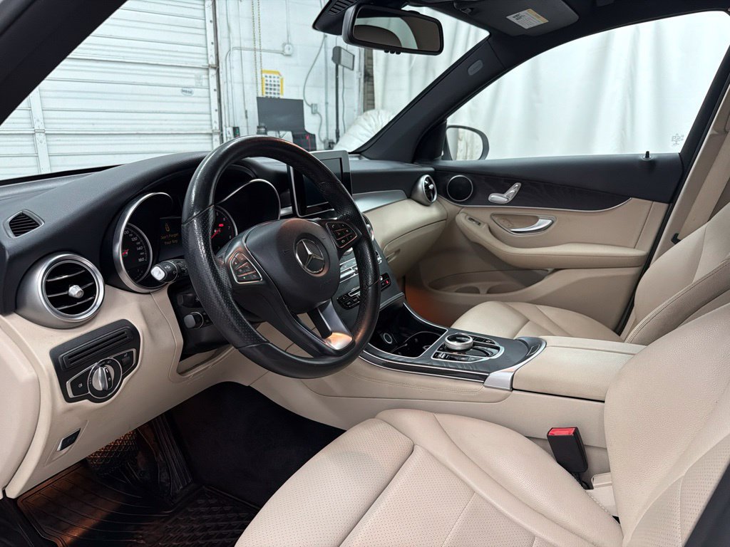Used 2018 Mercedes-Benz GLC 300 4MATIC image 14