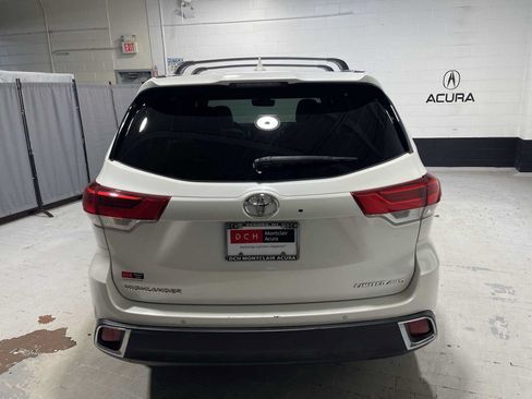 Used 2018 Toyota Highlander Limited AWD/4WD image 5