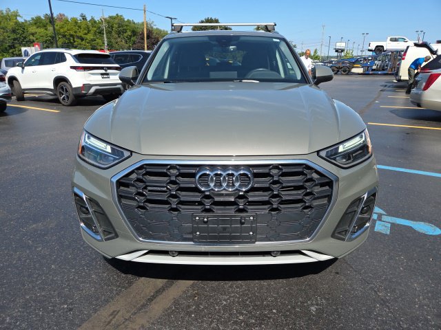 Used 2024 Audi Q5 2.0T Premium Plus AWD/4WD image 2