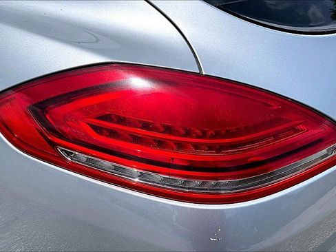 Used 2016 Porsche Panamera S RWD image 25