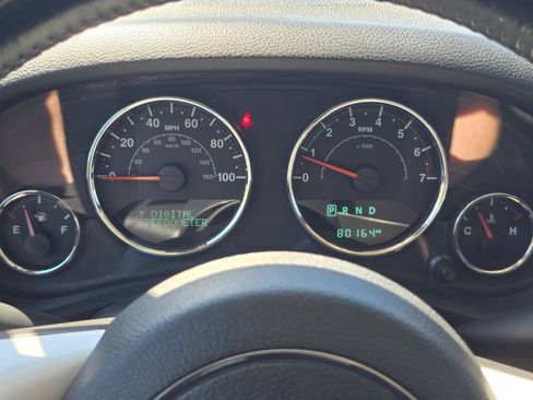 Used 2015 Jeep Wrangler Unlimited Sahara AWD/4WD image 25